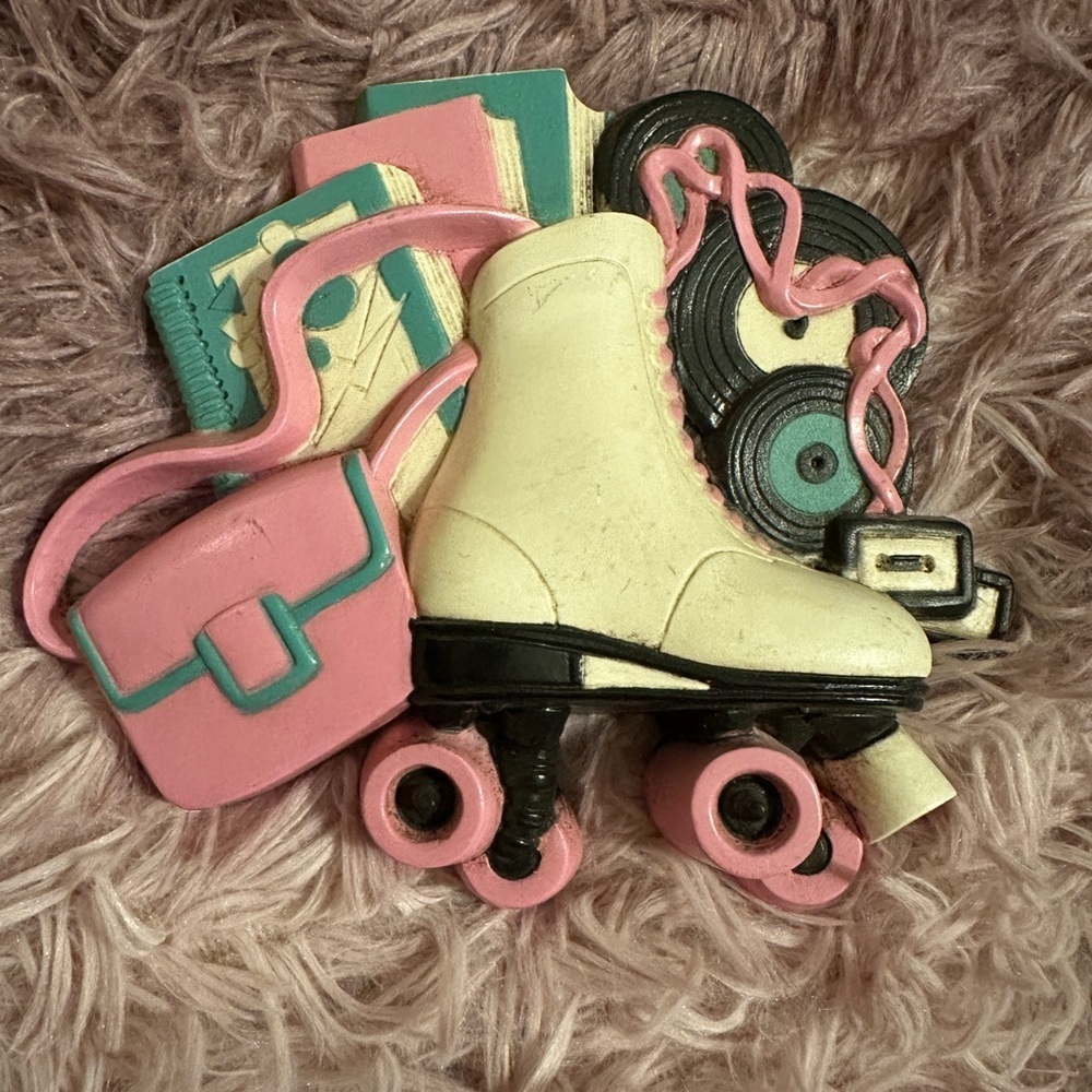 Burwood 1993 Wall Plaque Roller Skate Cassette Sneakers Phone Cheerleaders - Picture 3 of 12
